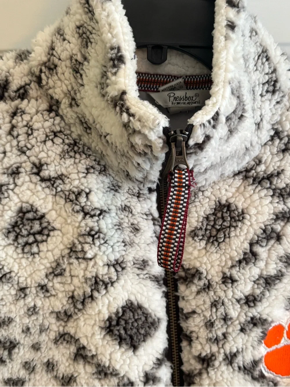 Pressbox Clemson Tigers Sherpa Fleece Vest Large Gray White Full Zip Cozy NCAA - Picture 3 of 9
